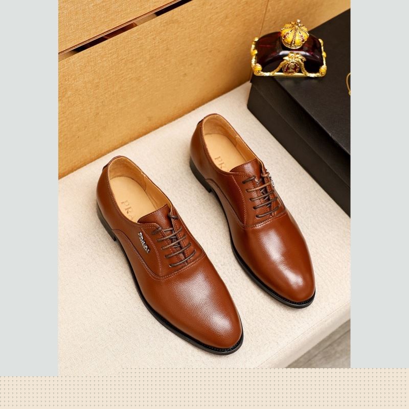 Pra*a leather shoes